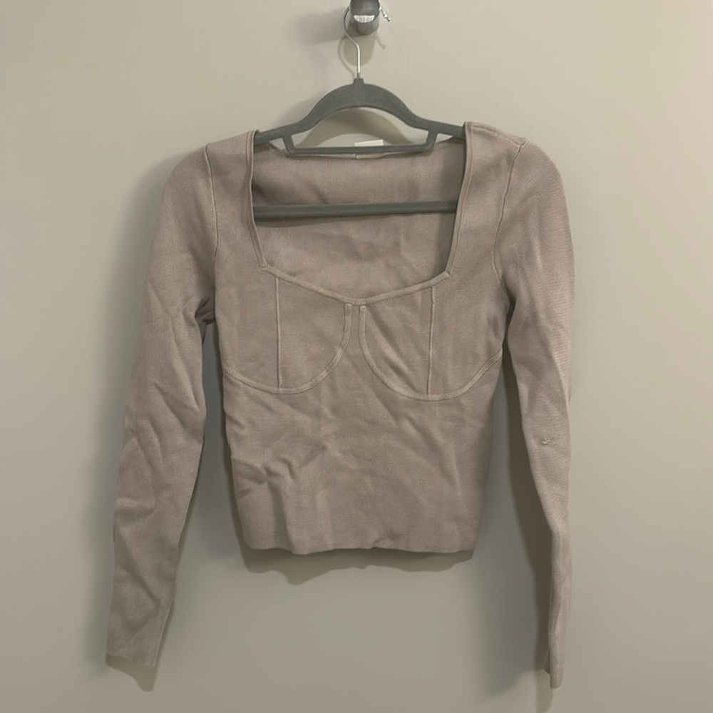 Long sleeve top